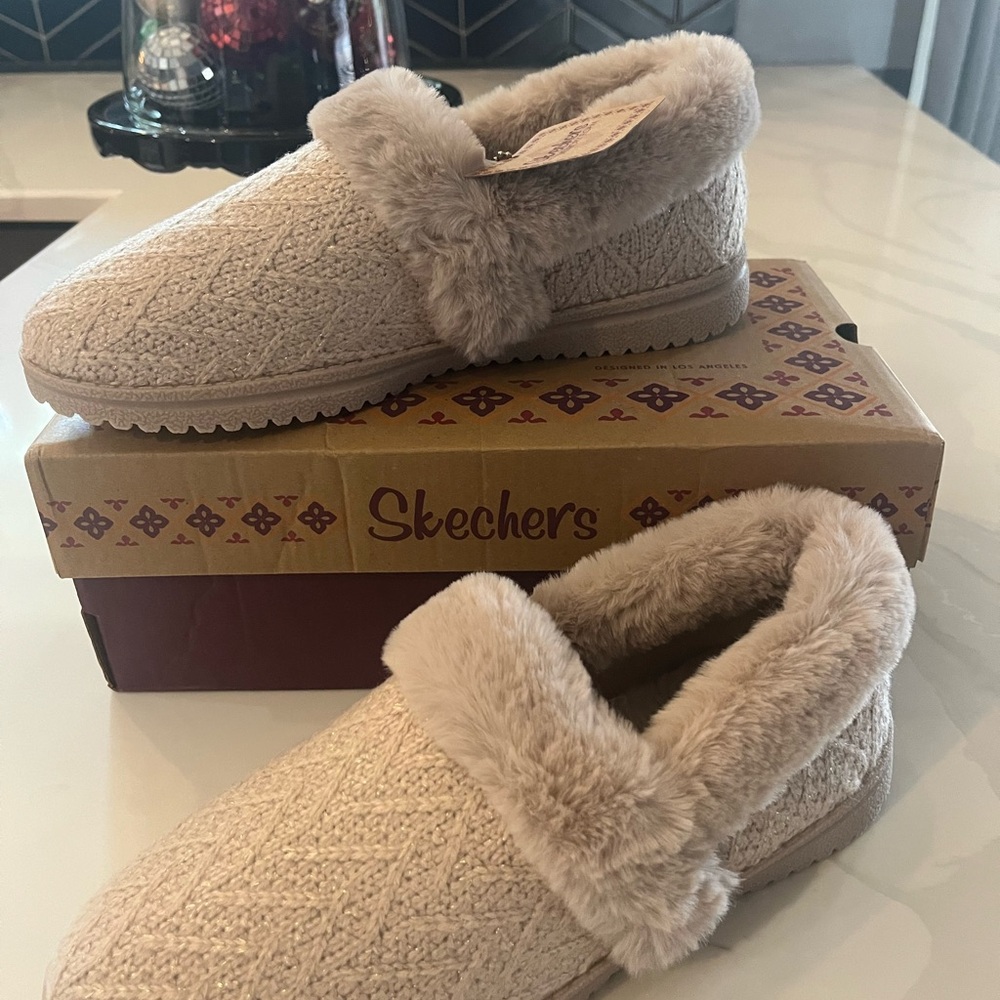 Skechers Women's Memory Foam Fur-Lined Slippers